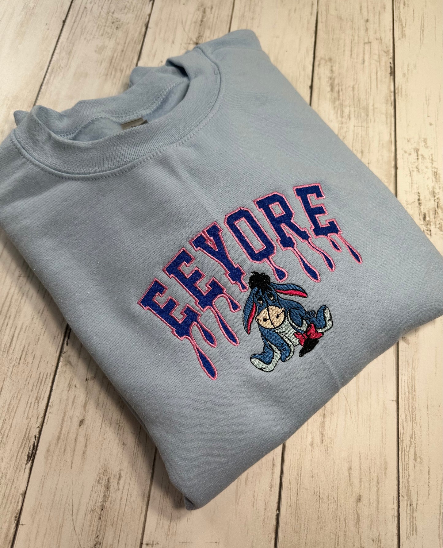 EMBROIDERY LIGHT BLUE SWEATSHIRT