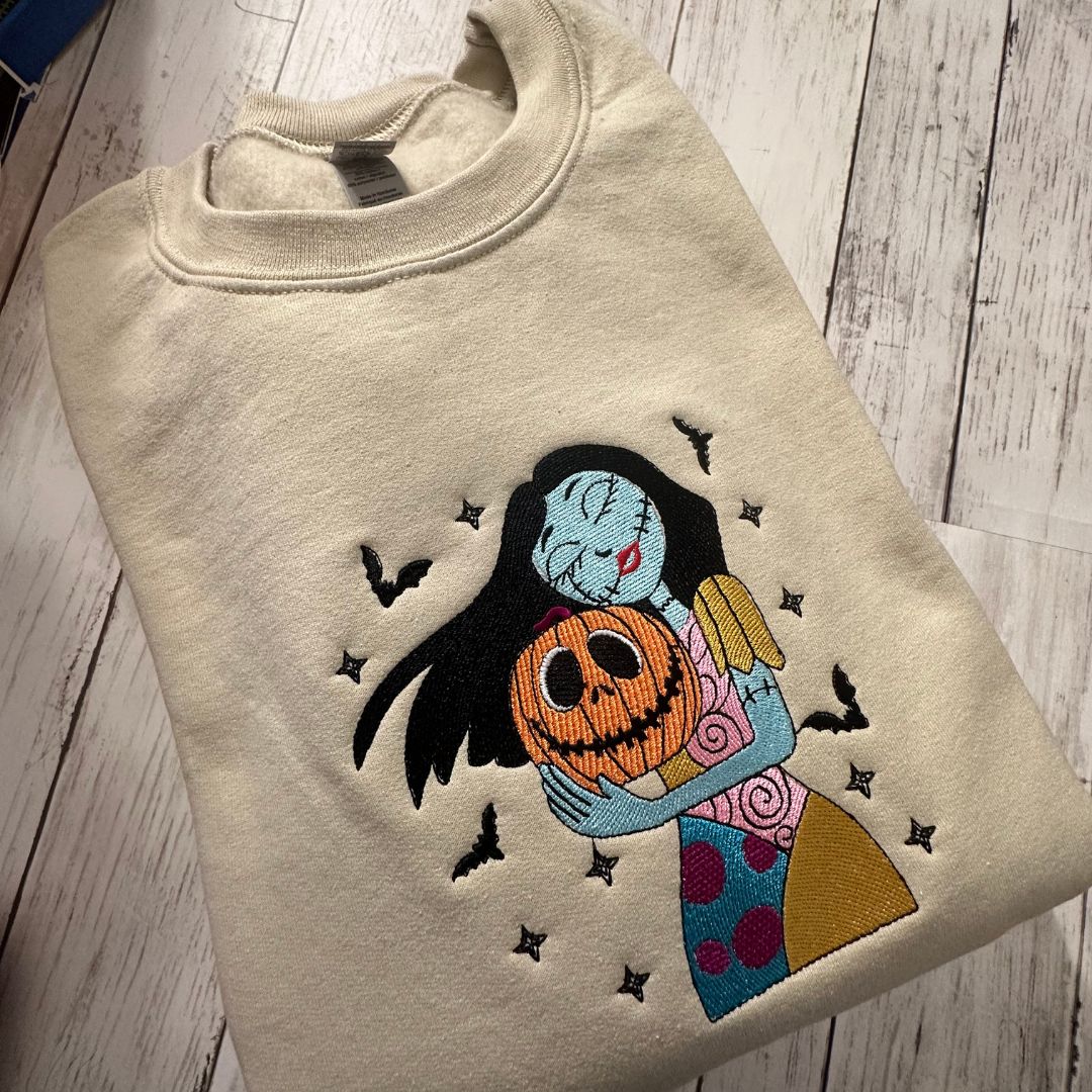 SALLY EMBROIDERY SAND SWEATSHIRT