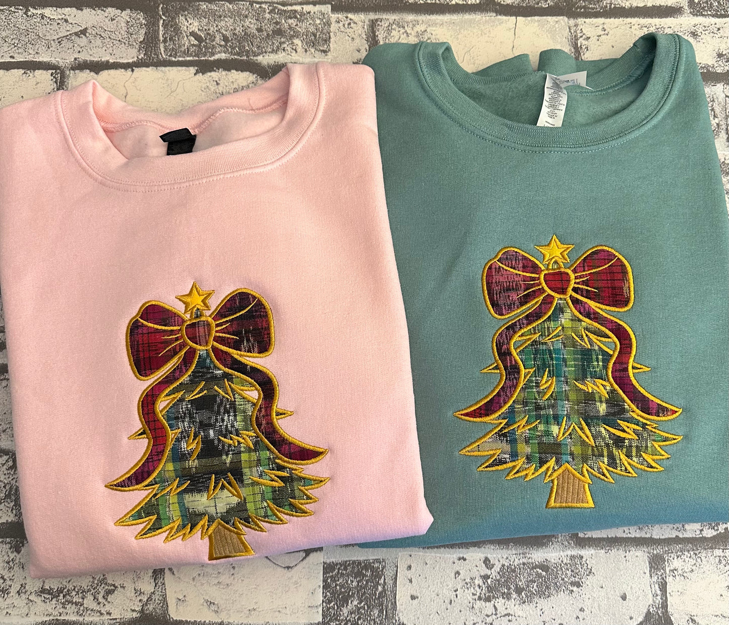FELIZ NAVIDAD 🎄 PINK SWEATSHIRT