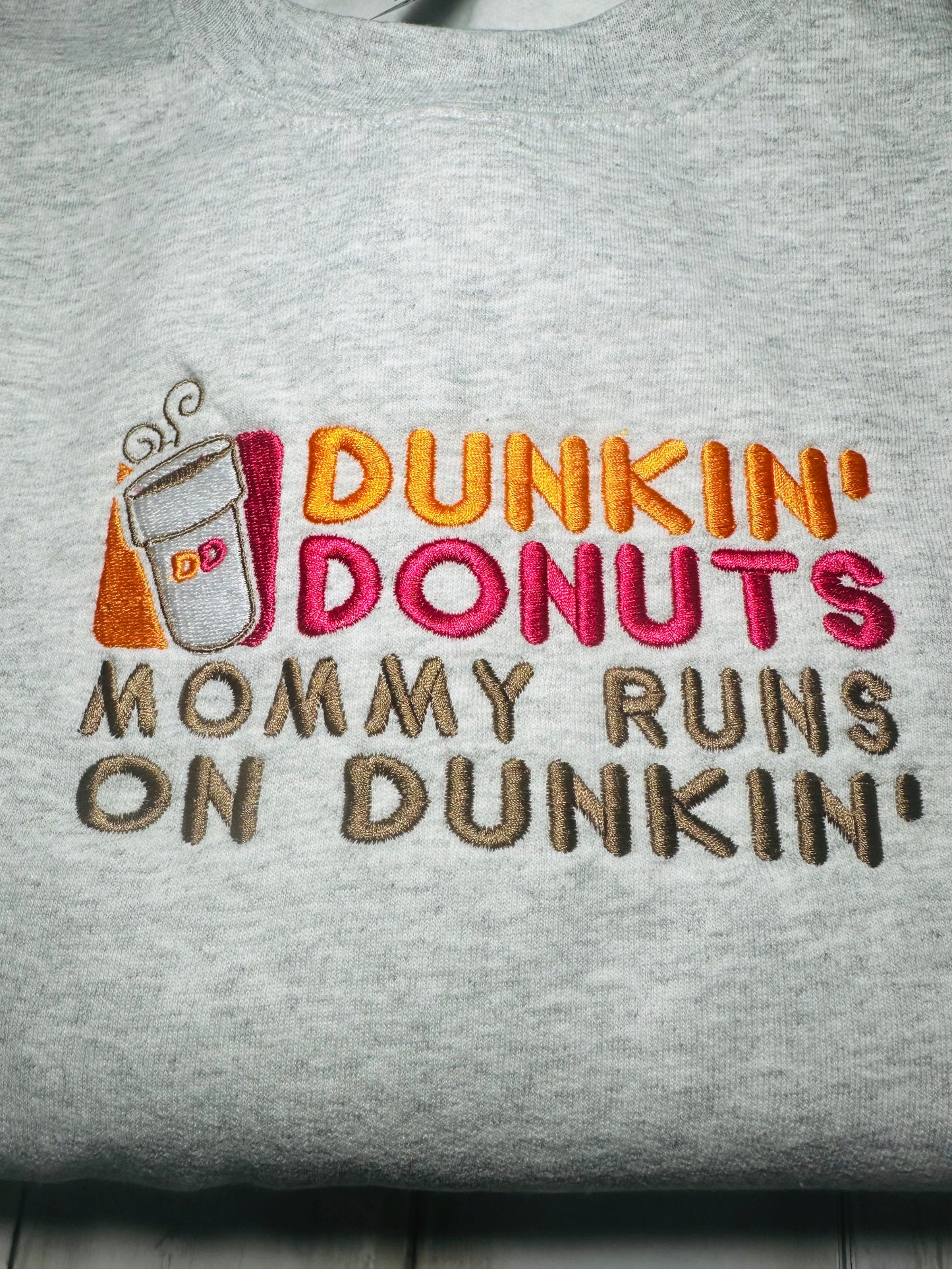 DUNKIN EMBROIDERY SWEATSHIRT